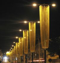 contemporary lamp post  KriskaDECOR