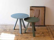 contemporary side table TRE by Jonas Trampedach Arco Contemporary Furniture