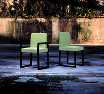 contemporary sled base chair GREEN OPOSTOS - PLURAL BRAND SINGULAR OPTION