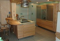 contemporary solid wood / glass kitchen  Pfister M&ouml;belwerkstatt