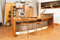 contemporary solid wood kitchen (walnut) Insel Pfister M&ouml;belwerkstatt