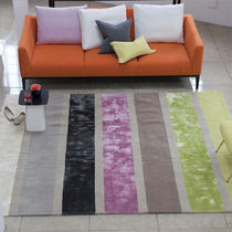 contemporary striped rug in wool  DESIGNERS GUILD