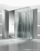 corner shower cabin T24 by Idelfonso Colombo & Centro Progetti Vismara VISMARAVETRO