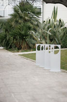 cycle stand for public spaces ON by Ramon & Bassols Alis