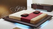 design double bed HIRO VOLTAN INDUSTRIA MOBILI of Luigi Voltan & C.