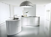design lacquer kitchen (with curved island) DUNE Pedini