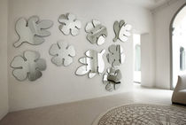 design wall mirror LOTUS & FRASCA by T. Colzani Porada