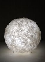 design table lamp in recyclable material OUKA Les Fourmis Bleues
