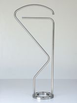 design valet stand LOGARITMA INSILVIS