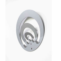 design wall mounted coat rack CIRCUS by Roderick Vos van Esch bv