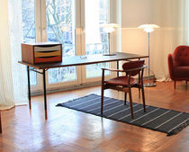 design writing desk by Finn Juhl (scandinavian) NYHAVN Triode Design