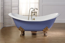 enameled cast iron bath-tub on legs THYM BLEU PROVENCE