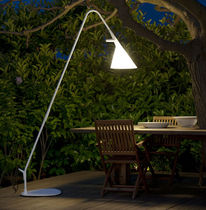 exterior design polyethylene floor lamp MATE by Geert Koster METALARTE