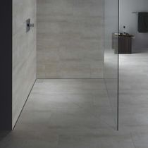 floor level shower tray with channel drain PORESTA SLOT Illbruck Sanit&auml;rtechnik