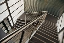 half-turn staircase with a lateral stringer for commercial buildings (metal frame and steps) KLATKI SCHODOWE ATRIUM Atrium