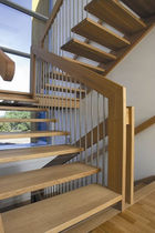 half-turn staircase with a lateral stringer (wooden frame and steps) HGM 330 Schmidt Escaliers