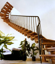 half-turn staircase with modular central stringers (wooden frame and steps) AGORA' POLY MACCURO SCALE