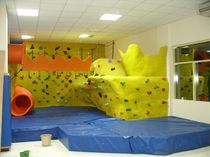 indoor fixed climbing wall for kids INDOOR WALL FOR CHILDREN Walltopia
