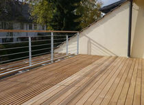 interlocking wooden deck tile for exterior floors (teak) TAMARINDO Panamerican Woods