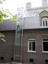 ladder with safety cage  M&eacute;tal Passion