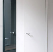 laquered flush swing door LEVEL ALBED