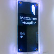 laser engraved patterned float glass panel TOWER 42 Vitrics
