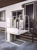 lifting platform for the disabled WHEELCHAIR Handi-Ramp