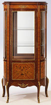 Louis XV classic style display case 441 Craman Lagarde