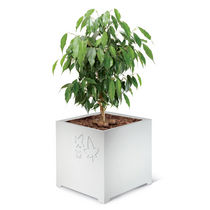 metal planter for public spaces LEAVES LAB23