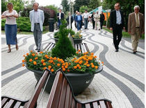 metal planter for public spaces ESF&Eacute;RICA : UM1100 Benito