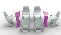 minimalist design table (glass top) ISO vby Cedric Ragot Qui est Paul