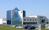mullion and transom curtain wall (aluminium and glass) ASICS ITALIA by Brignone Carlo SKYLINE
