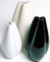 original design vase (porcelain) AMOEBA by Dominic & Frances Bromley Scabetti