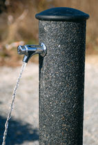 outdoor drinking fountain  Azuly