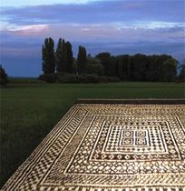 persian geometric patterned motif rug in wool (vegetal painting) ZIGORAT ZOLLANVARI - NIKOU COLLECTION
