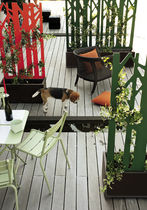 planter with trellise SEPARETOR by Fabio Bortolani Teracrea