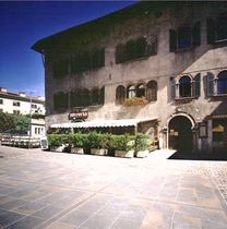 porphyry paving tile for exterior floors STARDUST&reg; Porfidi International