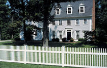 PVC garden fence TRIPLE CROWN&reg; Royal Group Technologies