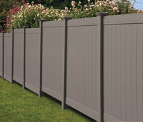 PVC garden fence TRIPLE CROWN&reg; FENCE SIGNATURE SERIES Royal Group Technologies