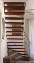 quarter-turn floating staircase (metal frame and wood steps) SPINNAKER 1 essegi scale