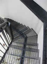 quarter-turn staircase with a central stringer (metal frame and steps) NOTTING HILL Flight Design