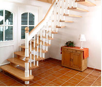 quarter-turn staircase with a lateral stringer (wooden frame and steps) CASTELLO HGM 242 Schmidt Escaliers