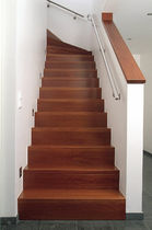 quarter-turn staircase with a central stringer (concrete frame and wooden steps) HGM HS 702 Schmidt Escaliers