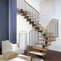 quarter-turn staircase with modular central modular stringer (metal frame and wood steps) FLEXIA novalinea spa