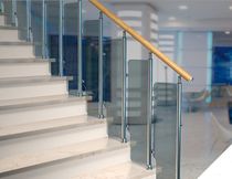 railing with glass panels PAN Mobirolo