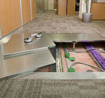 raised access floor panel in steel EURODEK&reg; Burgess Architectural Products Ltd.