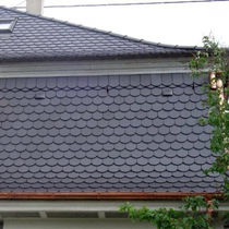 round-cut plain roof tile in clay  ERLUS