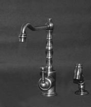 single handle mixer tap for kitchen with pull out spray Circ&eacute; C avec douchette MARGOT