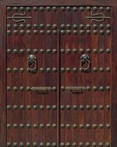 solid wooden entrance door ALHAMBRA CON CLAVO LYON Port&oacute;n Cl&aacute;sico