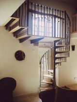 spiral staircase (metal frame and wooden steps) S/32/1 Cast Spiral Stairs